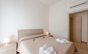 La Suite 2 Ondina Viareggio 200mt from sea